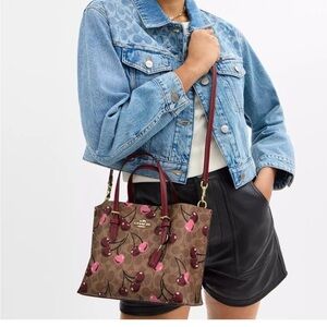 ❤️❤️❤️Authentic Coach bag with cherry print CZ772 ❤️❤️❤️